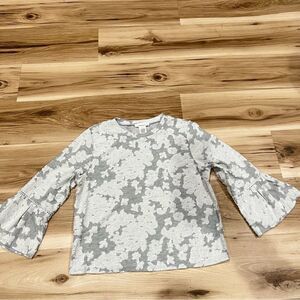 Urban Romantics Grey and White Lace Top Women’s Small